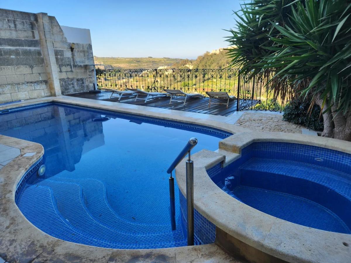 Tranquil Escape In Gozo Shared Pool & Morning Meal Bed & Breakfast Ghajn il-Kbira  Екстериор снимка